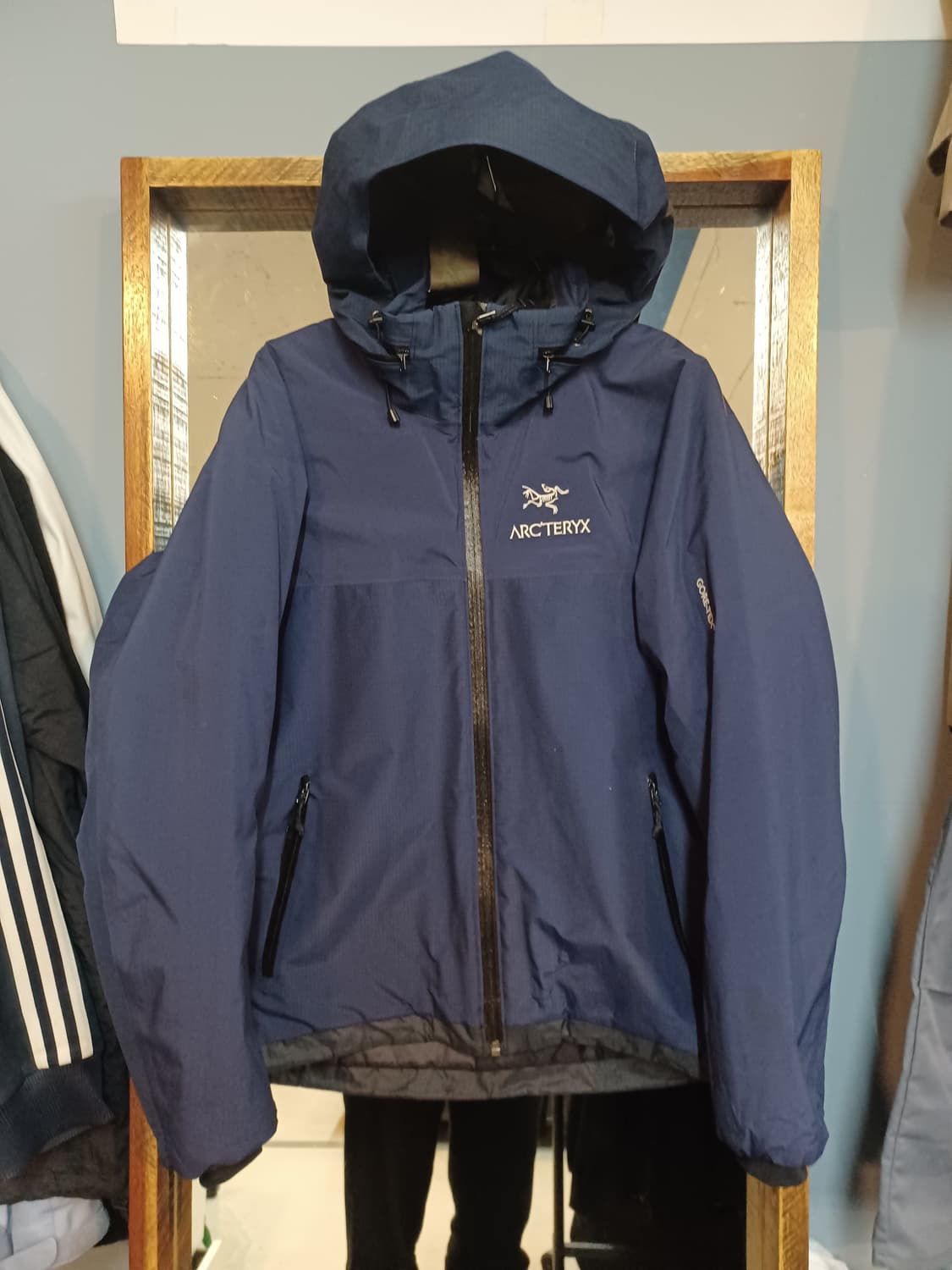 아크테릭스 고어텍스 고프고어 경량패딩 점퍼 s~m 상품이미지1