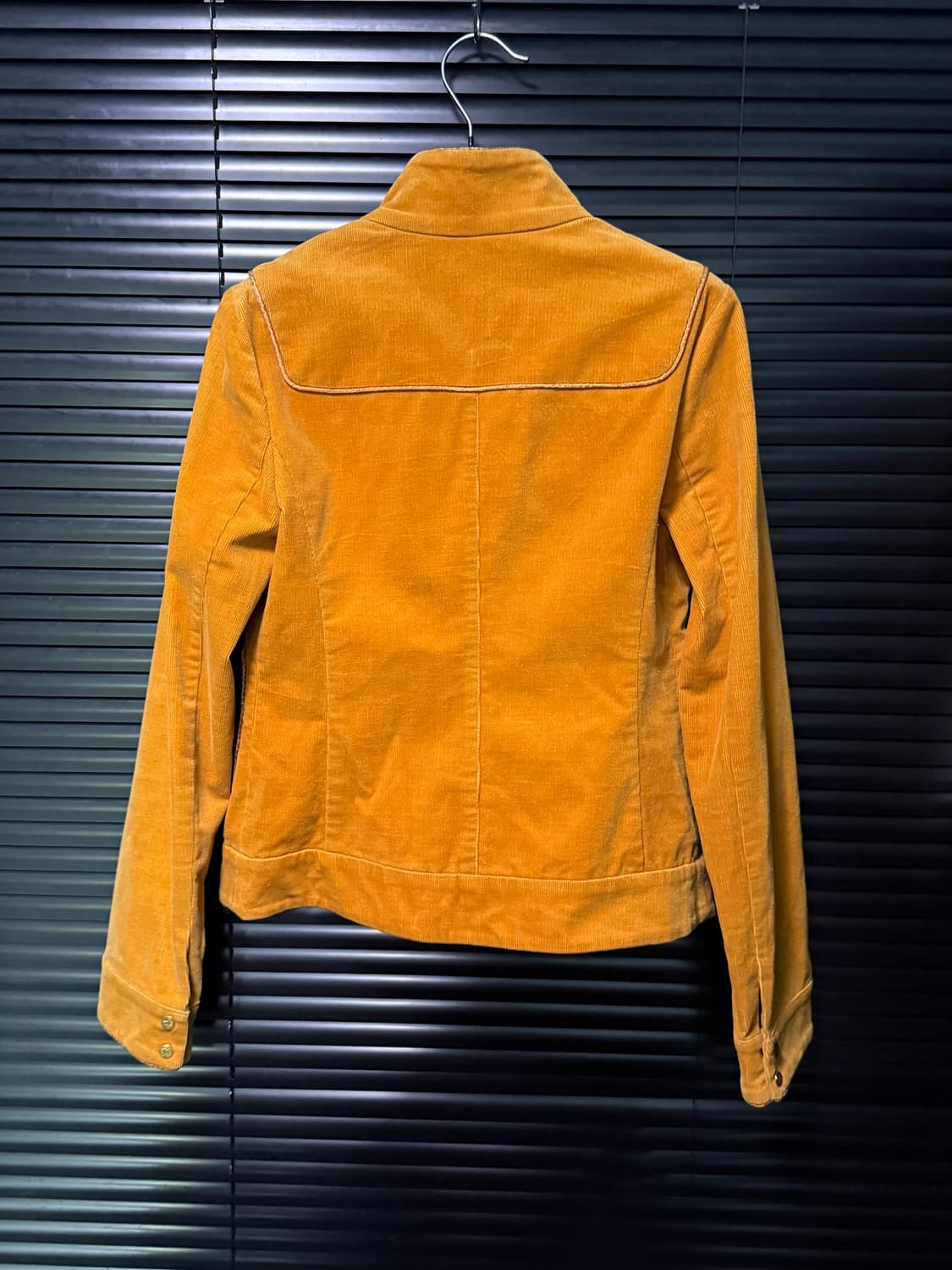 에고이스트 도쿄 서울 노랑색 노란색 옐로우 골덴 코듀로이 집업 뱀피 가죽 상품이미지4