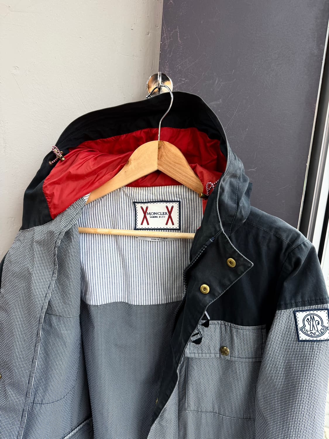 2/ 몽클레어 감마블루 금장버튼 쉘 후디 자켓 상품이미지7