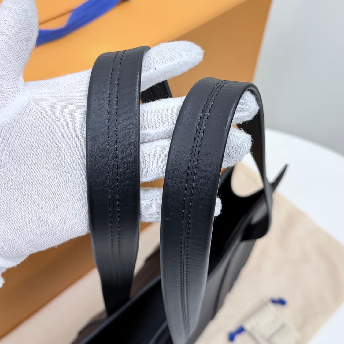 [미사용/선물가능] 루이비통 에어로그램 토트백 블랙 M57308 상품이미지6