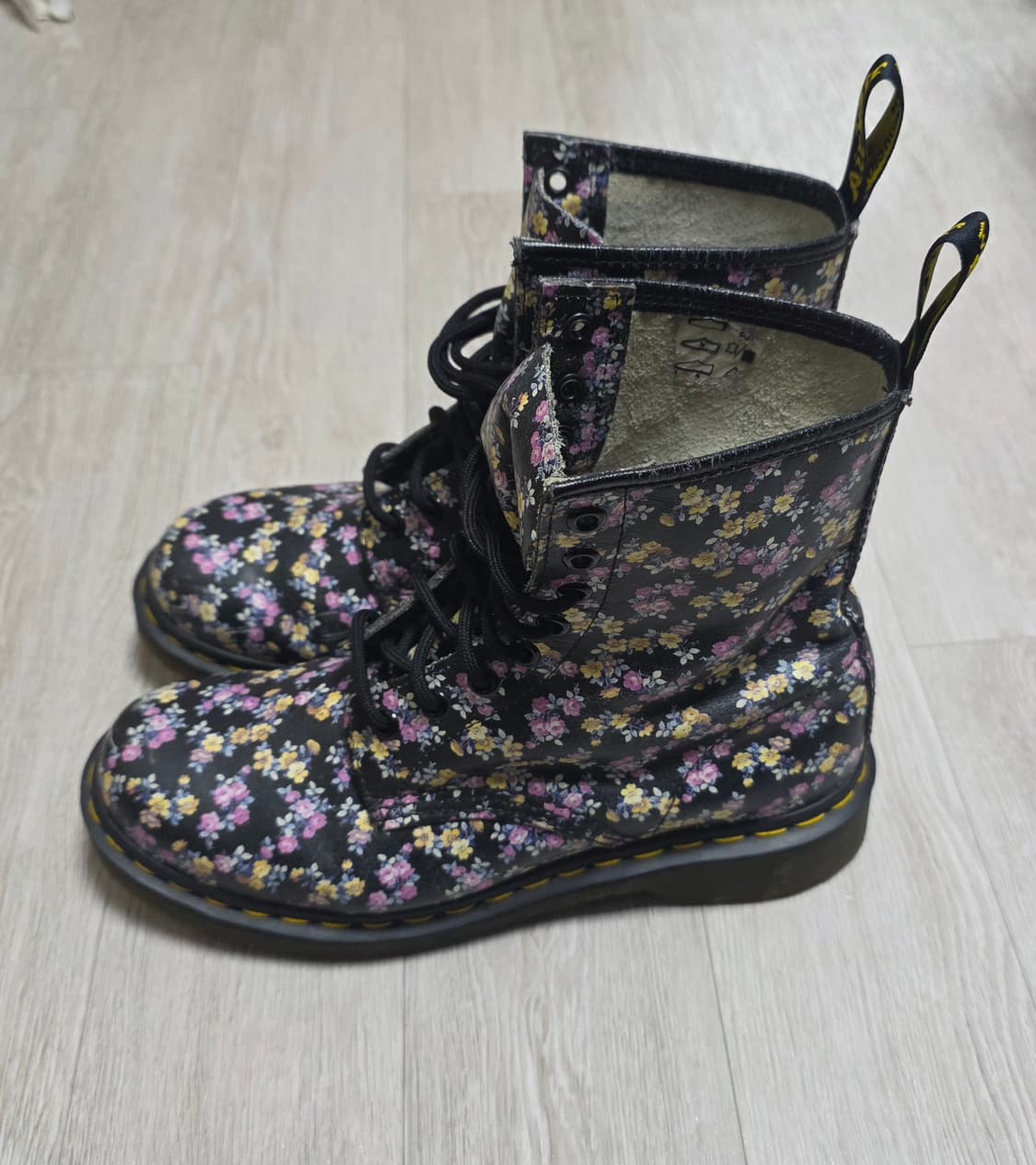 닥터마틴 1460 플로럴 여성부츠(240 EU38) 상품이미지3