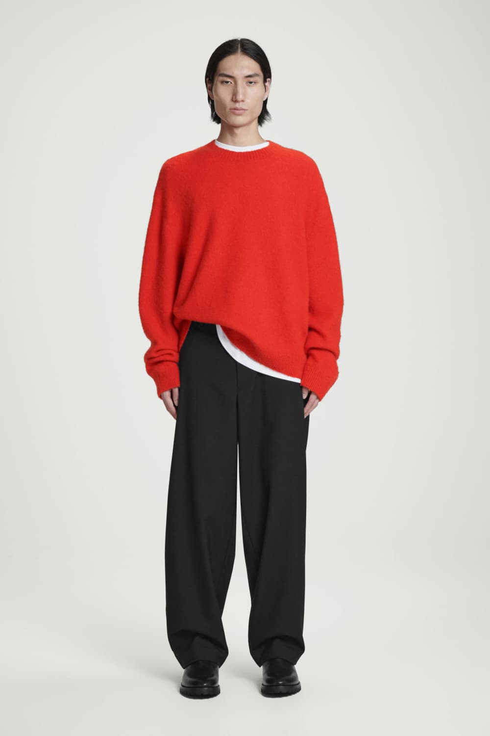 COS 브러쉬드 울 크루넥 스웨터  상품이미지3