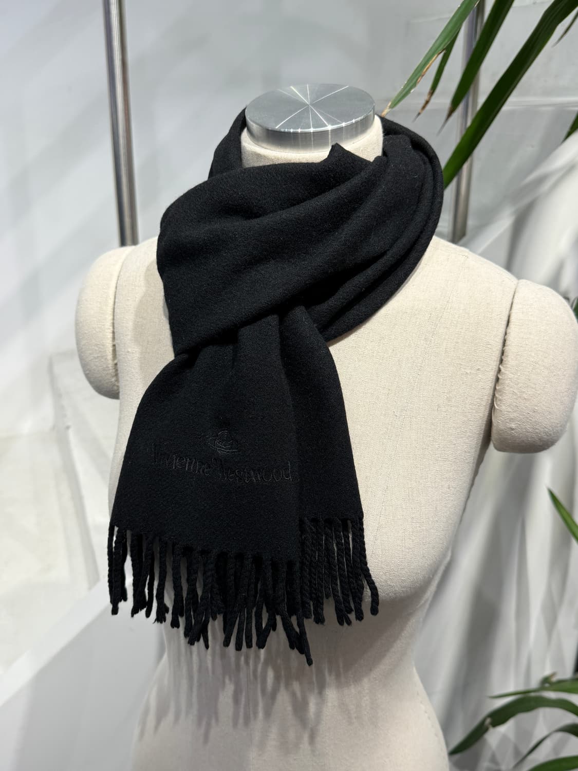 비비안 웨스트우드 울 머플러 상품이미지2