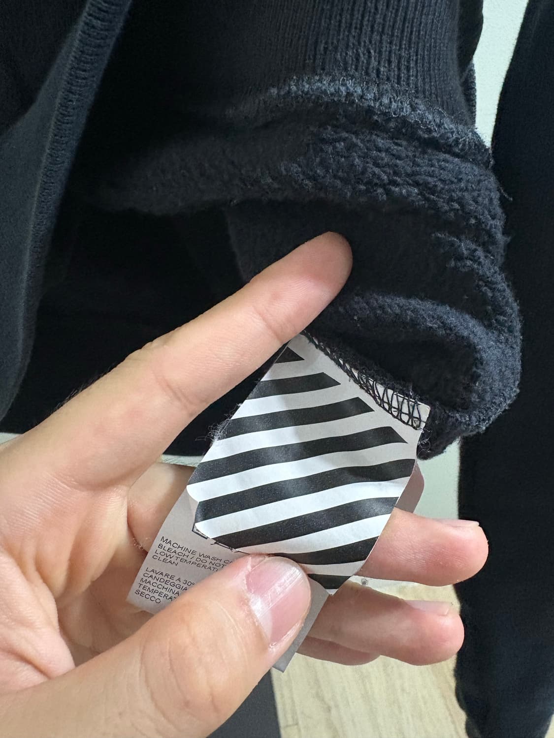 오프화이트 애로우 마커 맨투맨 상품이미지4