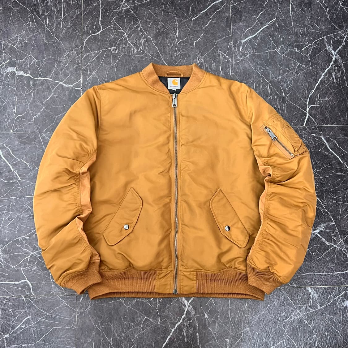 칼하트 WIP 애쉬톤 봄버 자켓 상품이미지1