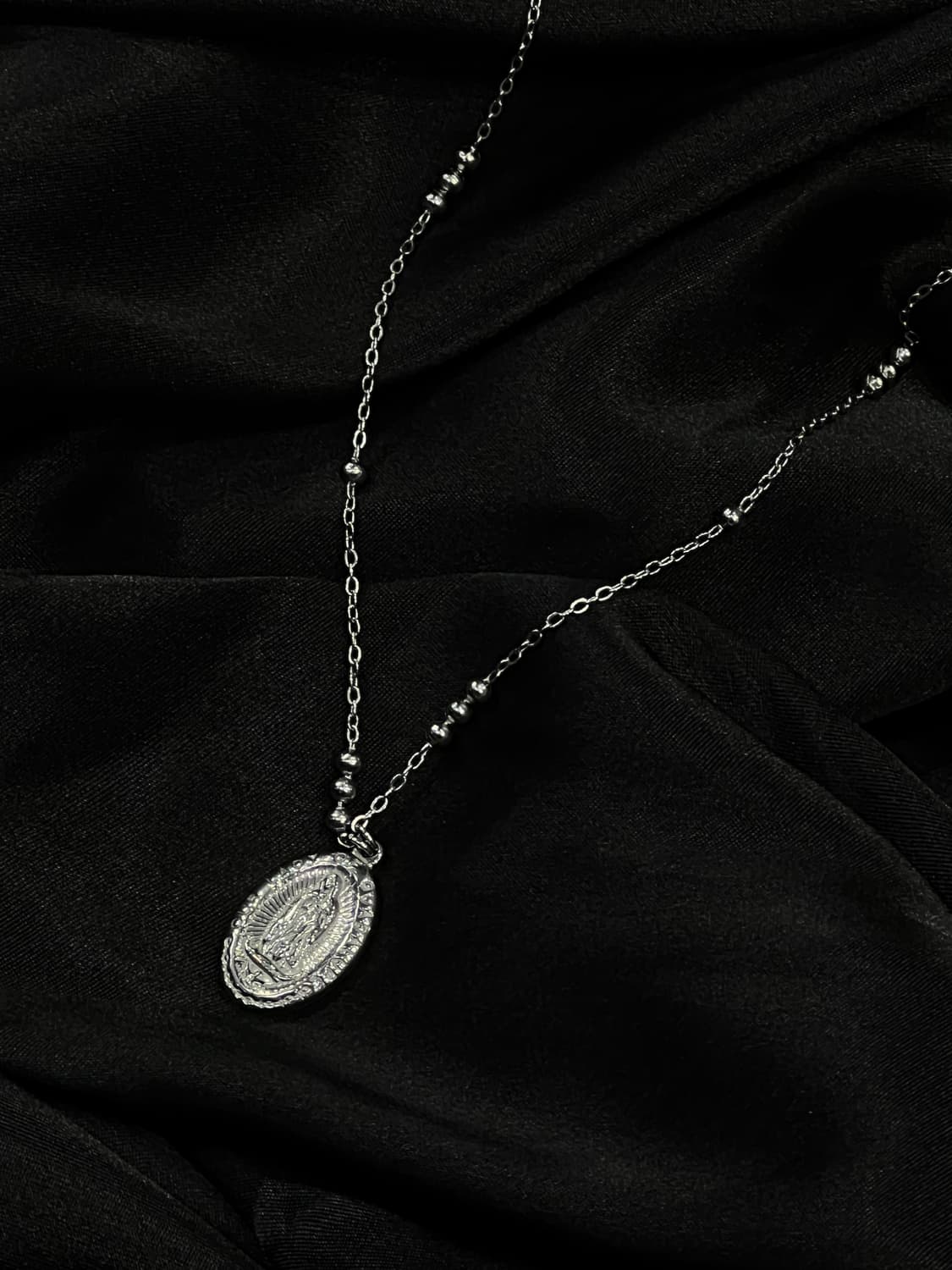 Eclipse Sphere Necklace 상품이미지1