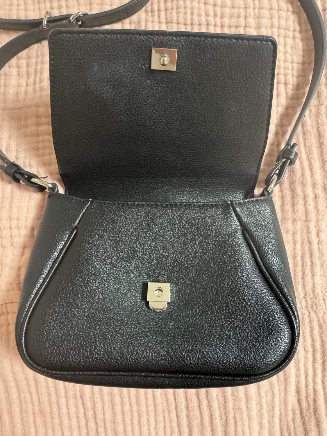 캘빈클라인 크로스 백 상품이미지3