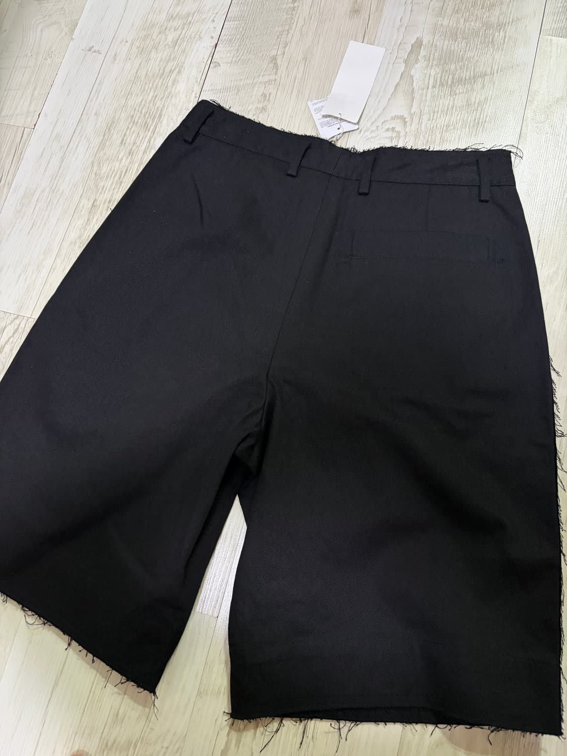 [M] 라이풀 핀턱 버뮤다 쇼츠 반바지 블랙 새상품 상품이미지3
