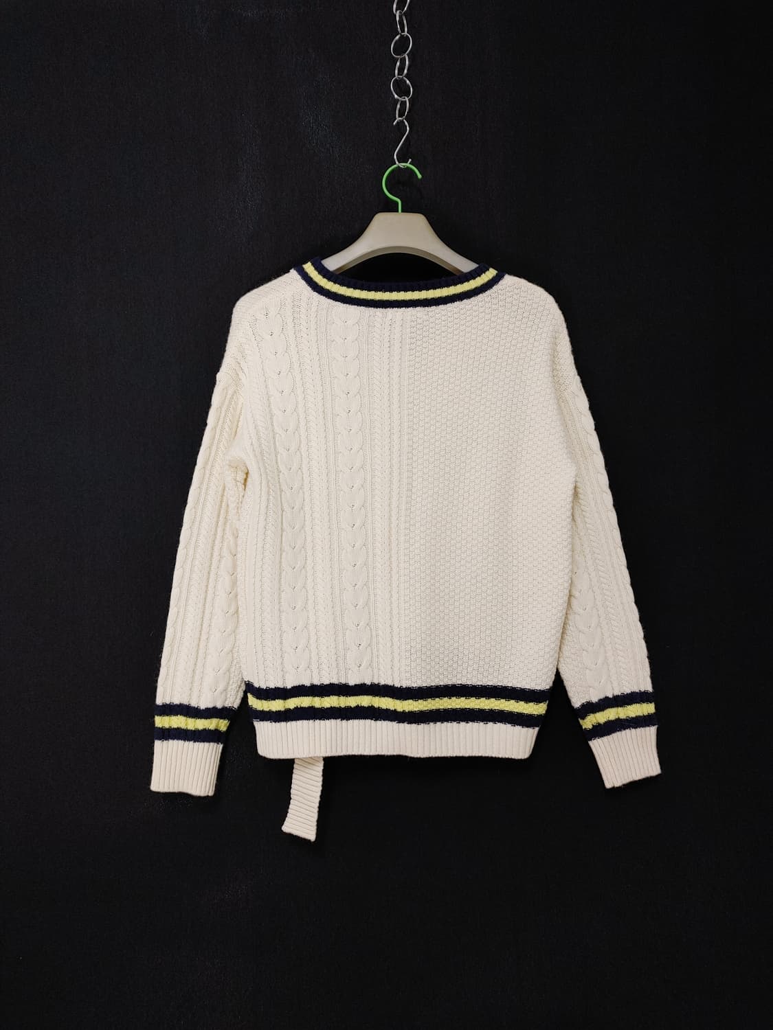 it MICHAA 잇미샤 브이넥 니트 상품이미지2