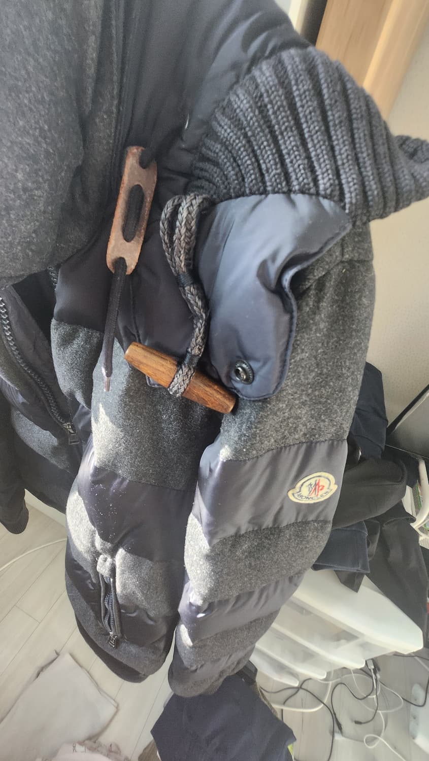 정품.몽클레어  DORDOGNA 패딩. 4사이즈.국내105 상품이미지3