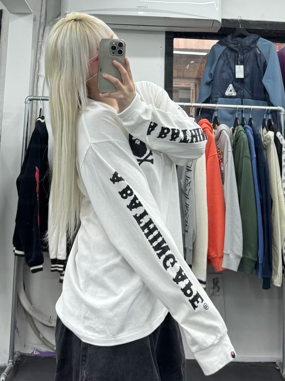 베이프 스컬 사이드 로고 롱슬리브 상품이미지4