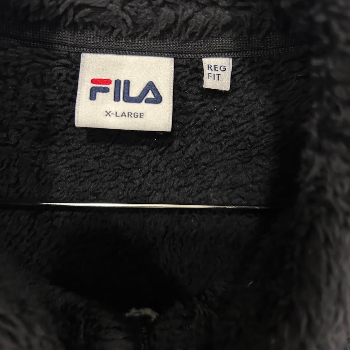 휠라 백포인트 와펜로고 모헤어 플리스 상품이미지3