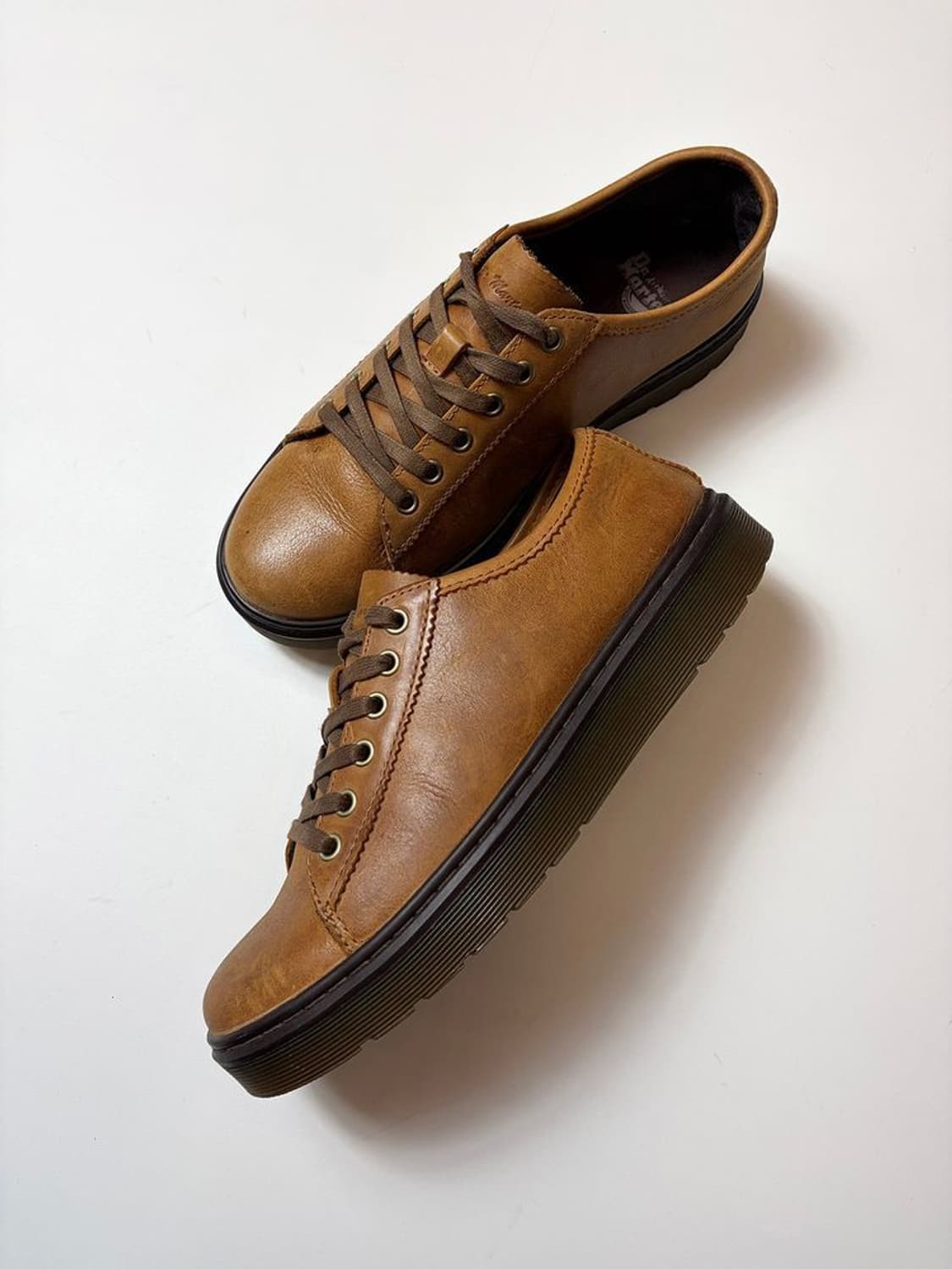 닥터마틴 17AW 단테 6홀 스니커즈 Q1506 상품이미지1