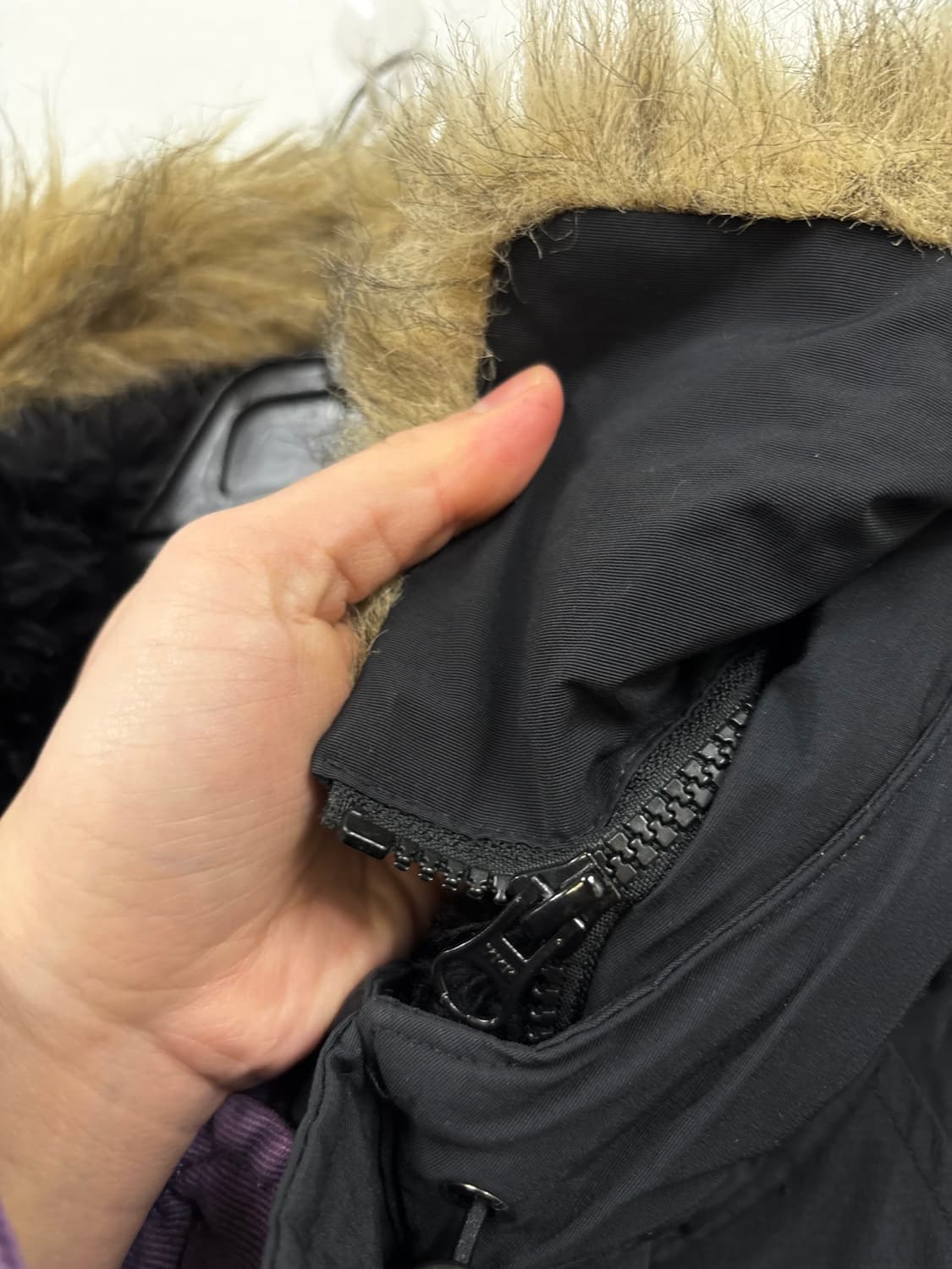 칼하트 털탈착 패딩파카 상품이미지5