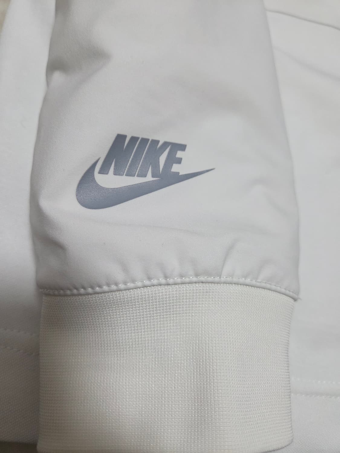 나이키 에어맥스 하프집업 아노락 상품이미지5