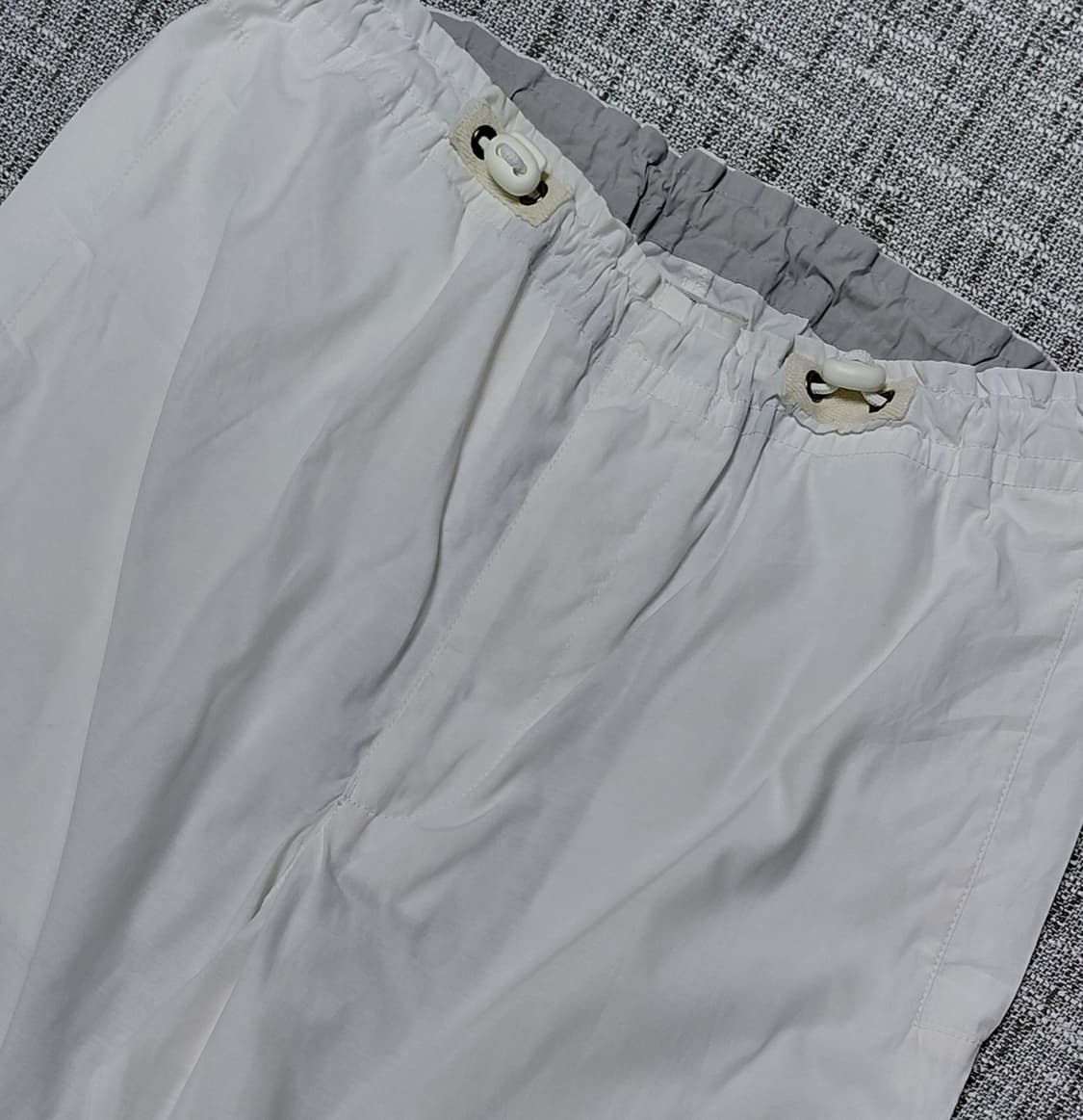 [46] Armani Jeans 테크니컬 스트링 와이드 팬츠 (화이트) 상품이미지2