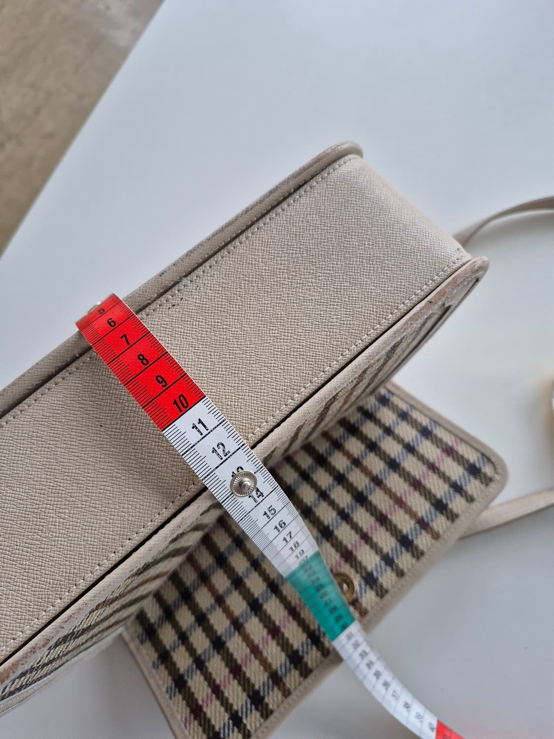 닥스 체크무늬 숄더백 상품이미지8