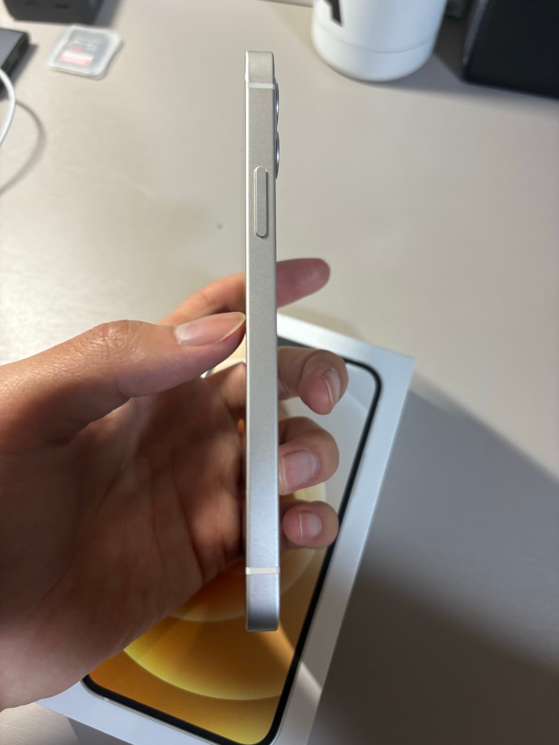 아이폰 12 화이트 128gb 상품이미지4