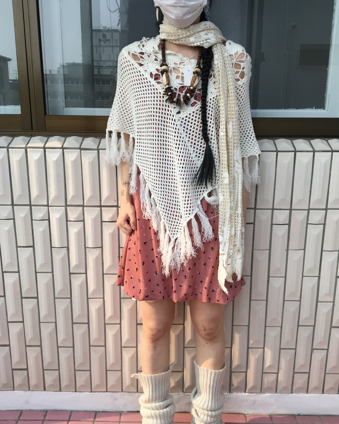 Crochet fringe knit cape 상품이미지1