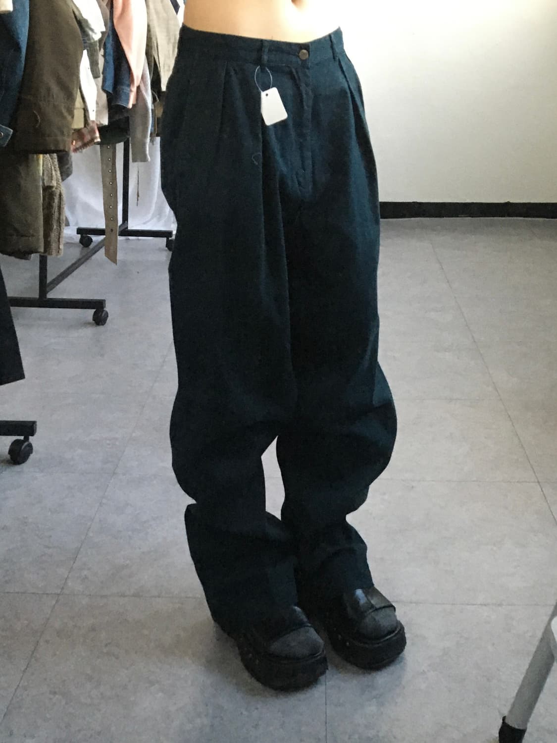 Polo pintuck pants 상품이미지1