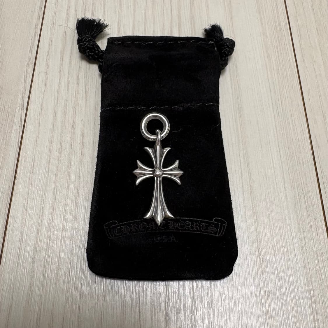 크롬하츠 타이니 크로스 펜던트 상품이미지1