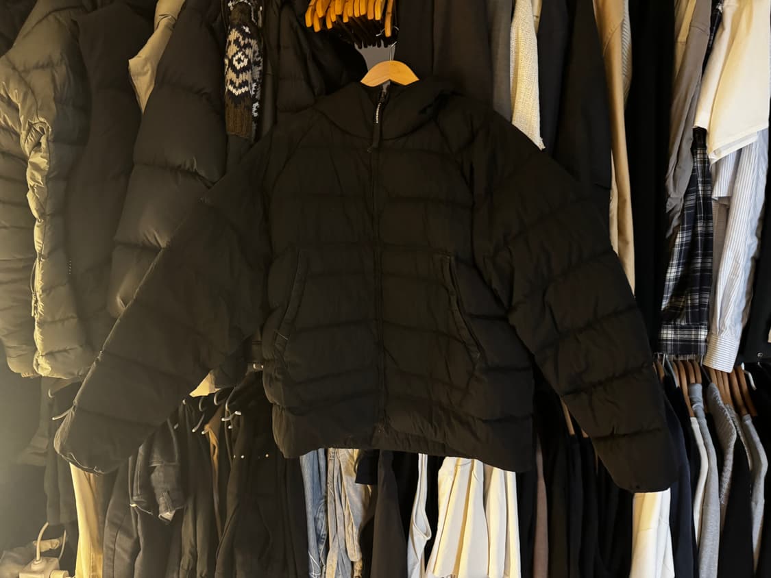 C.P. 컴퍼니 에코 크롬 R 후드 다운 고글 자켓 블랙  상품이미지2