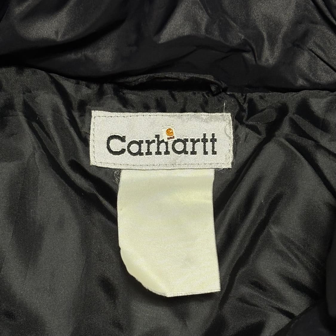 XL 칼하트 WIP 로고 유광 다운 패딩 상품이미지4