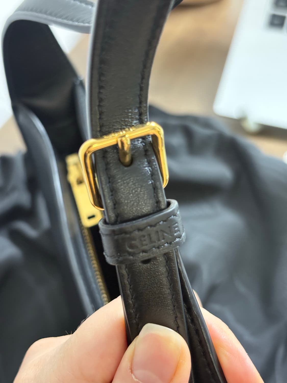 셀린느 퀴르 트리오페 숄더백 블랙(상태 최상) 상품이미지7