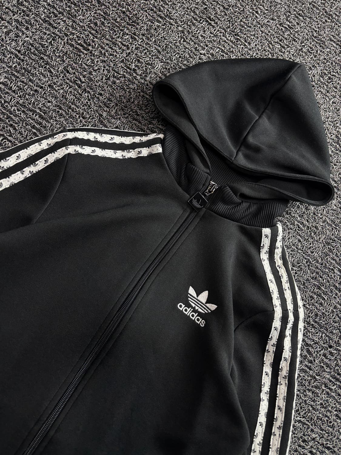 아디다스 트레포일 블랙 크롭 후디 집업 4202 상품이미지3