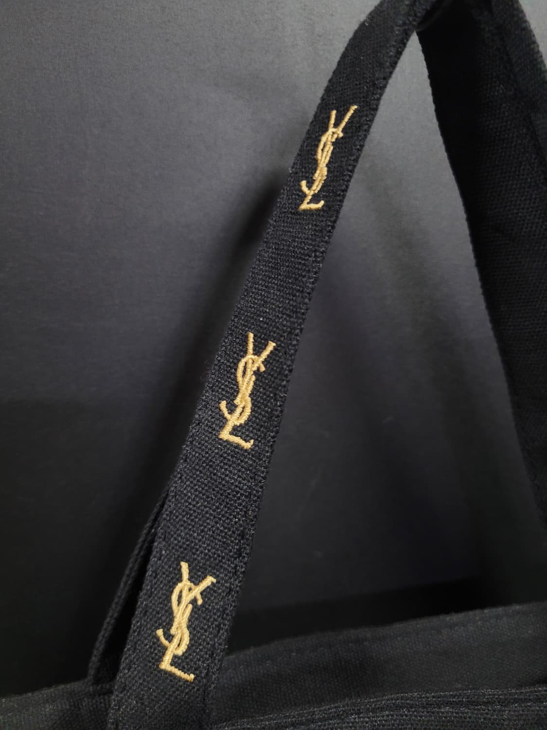 YSL 입생로랑 금장 자수로고 에코백 상품이미지4