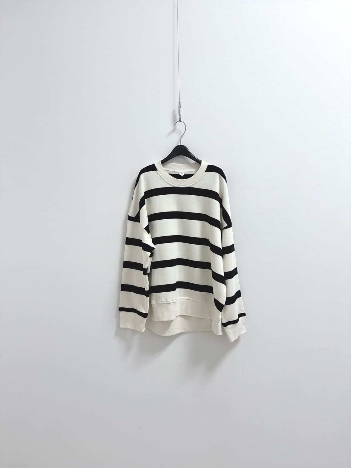 아르켓 스트라이프 기모 스웻셔츠  상품이미지3