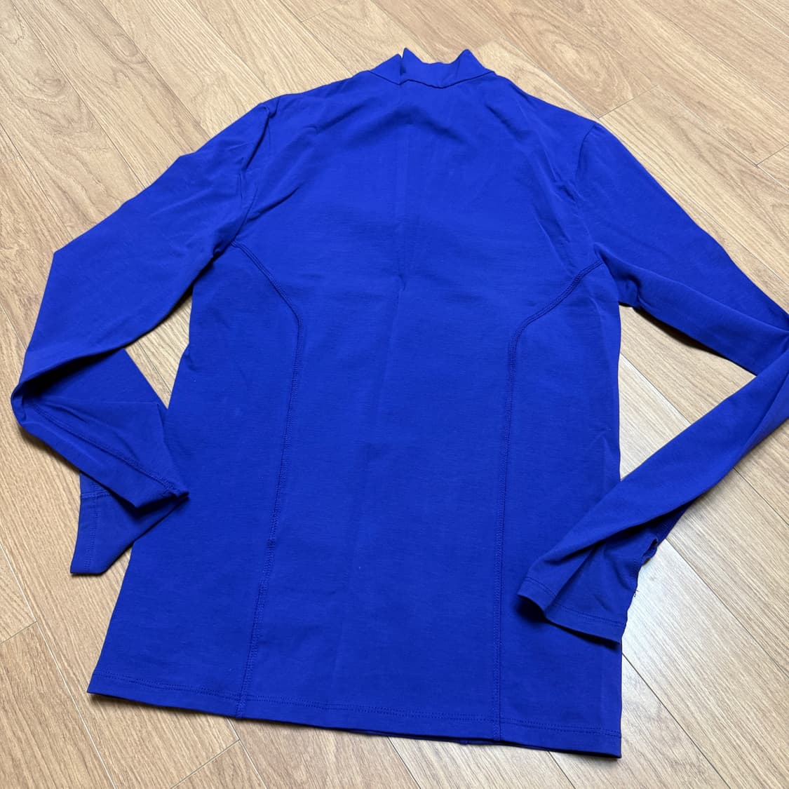 COS 슬림핏 모크넥 탑 퍼플 S사이즈 상품이미지5