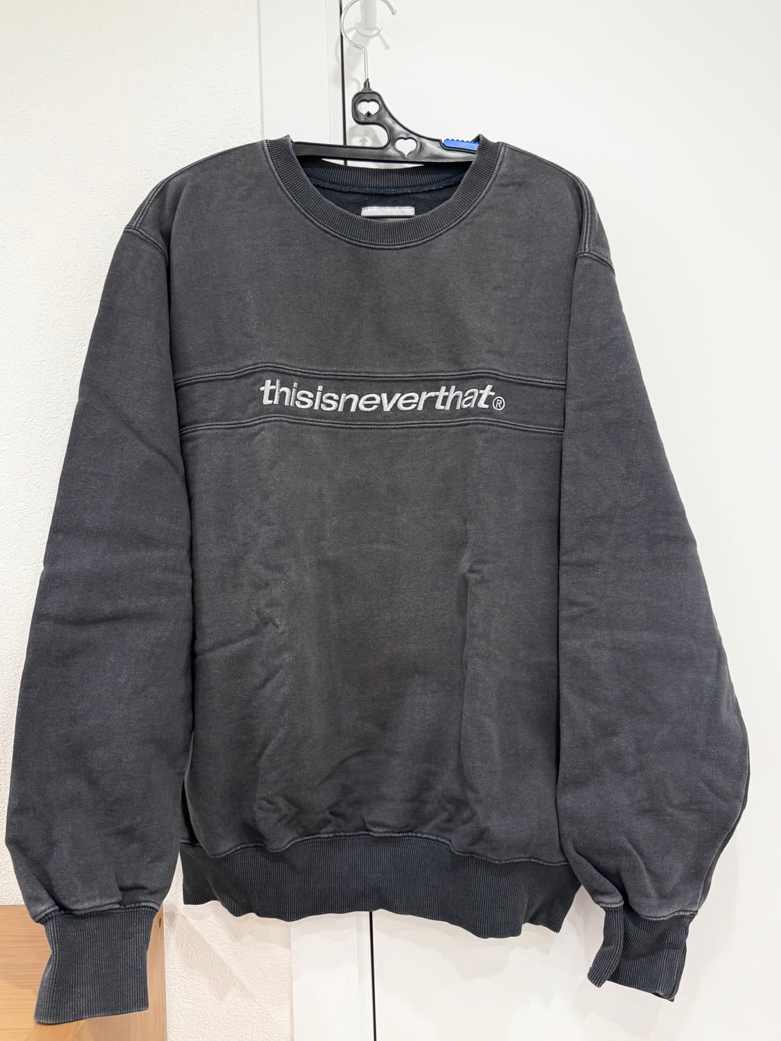 디스이즈네버댓 맨투맨 s 상품이미지1