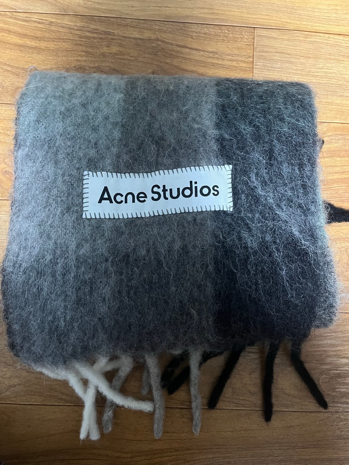 아크네 모헤어 체크머플러 그린블랙 상품이미지1