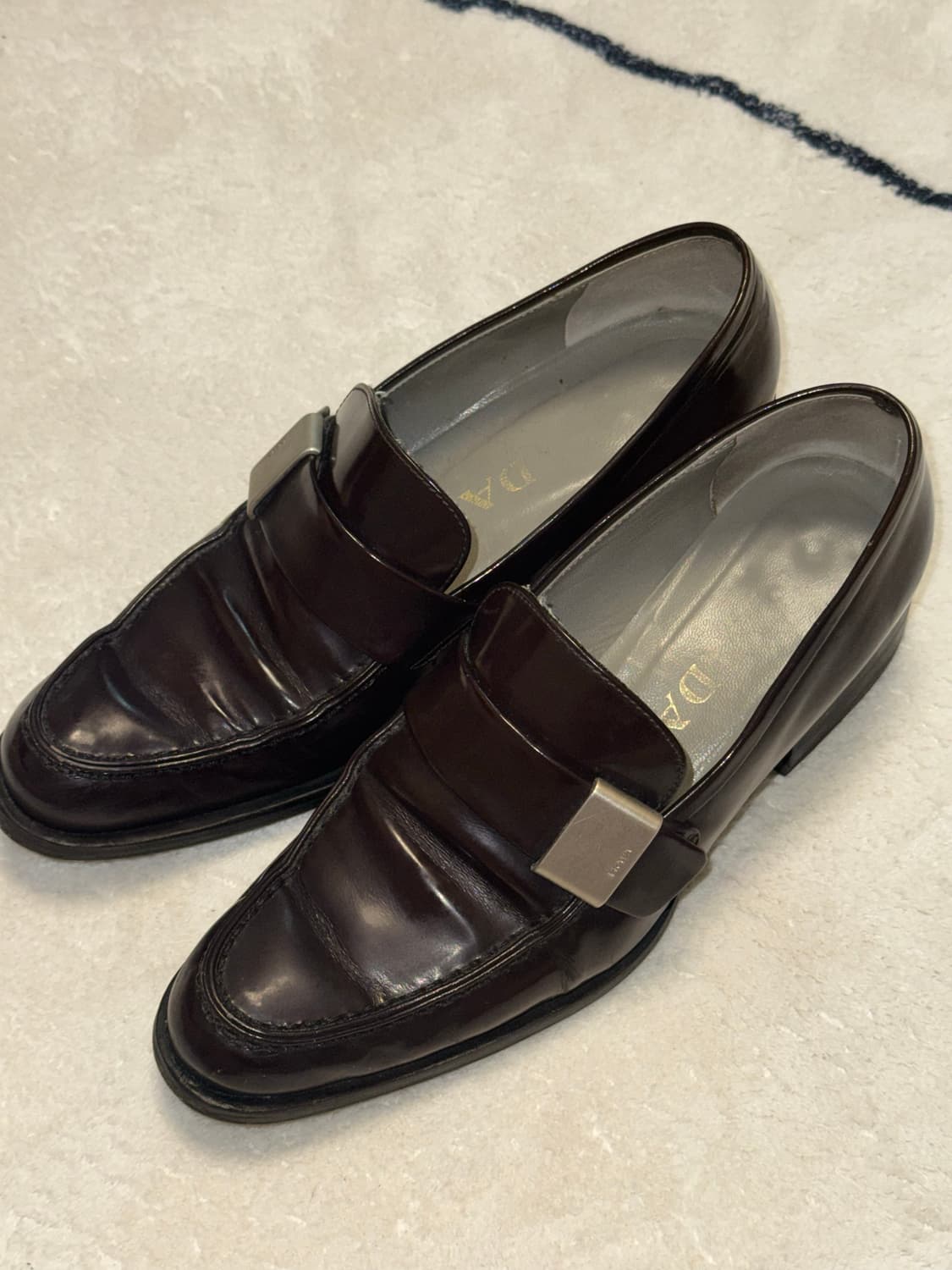 PRADA METAL BUCKLE LOAFER 상품이미지1
