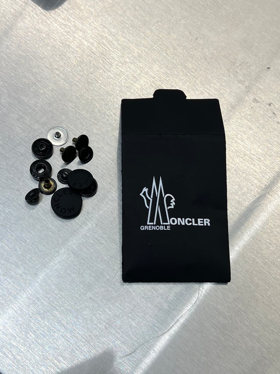 몽클레어 22FW 그래노블 몽제테크 베이지 패딩 자켓 상품이미지7