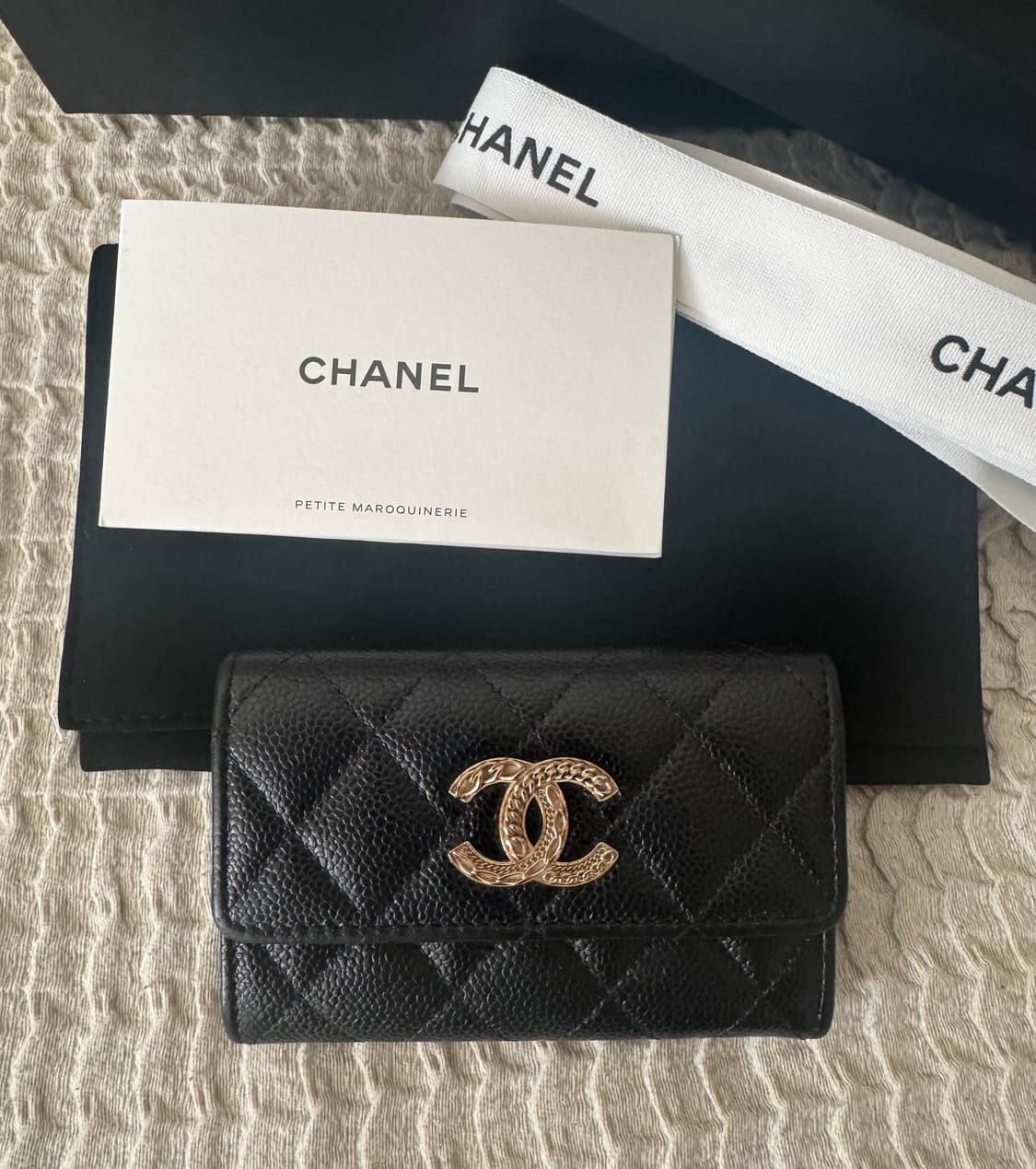 샤넬 블랙 CC로고 똑딱이 카드지갑 플랩지갑 상품이미지1
