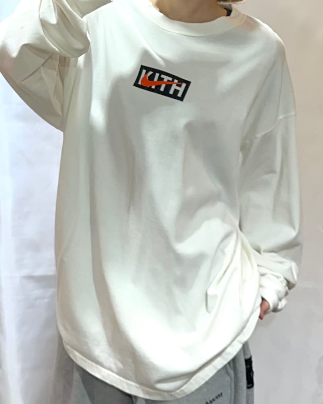 나이키 X 키스 뉴옥 닉스 화이트 롱슬리브 상품이미지1