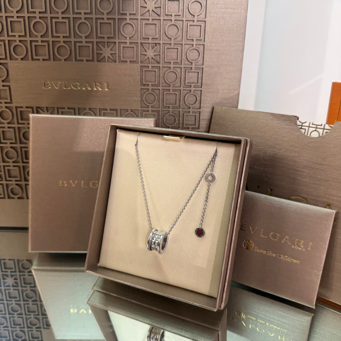 불가리 세이브더칠드런 비제로원 락 목걸이 상품이미지2