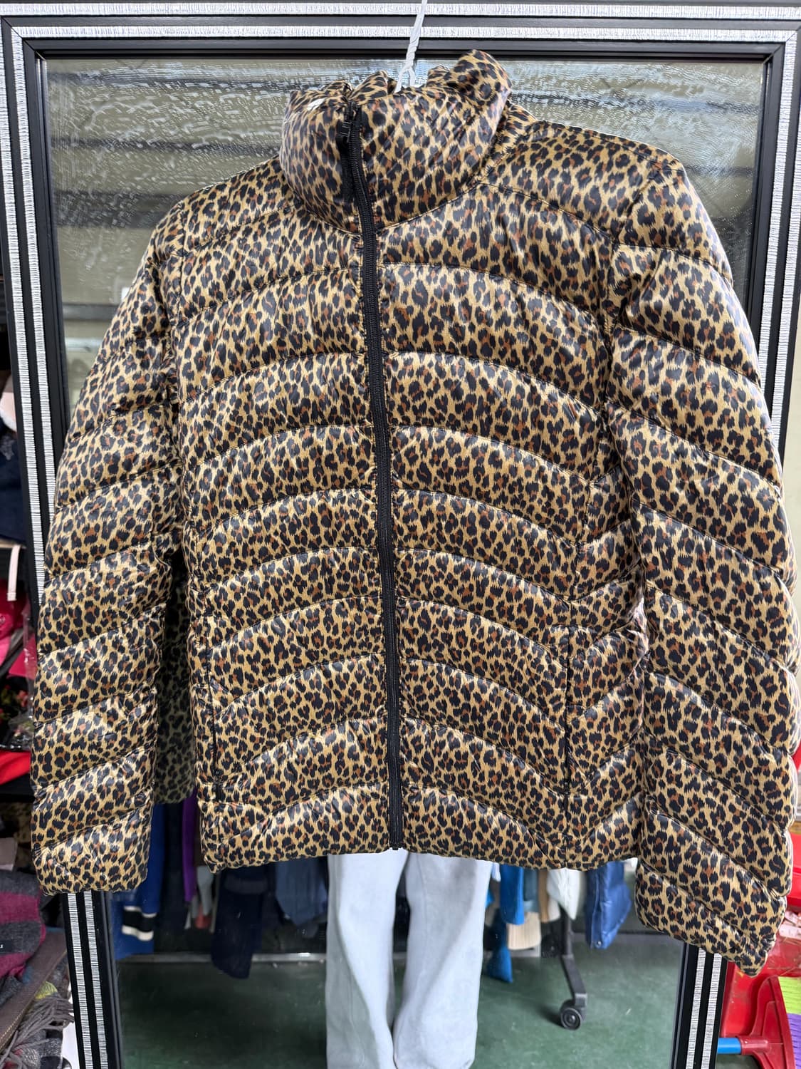 유니클로 호피 경량 패딩 상품이미지1