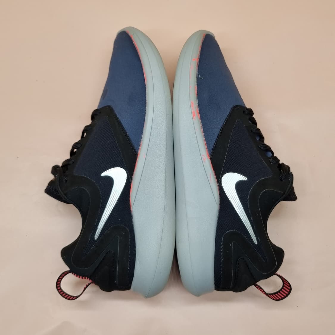 나이키 루나솔로 여성운동화235 상품이미지5