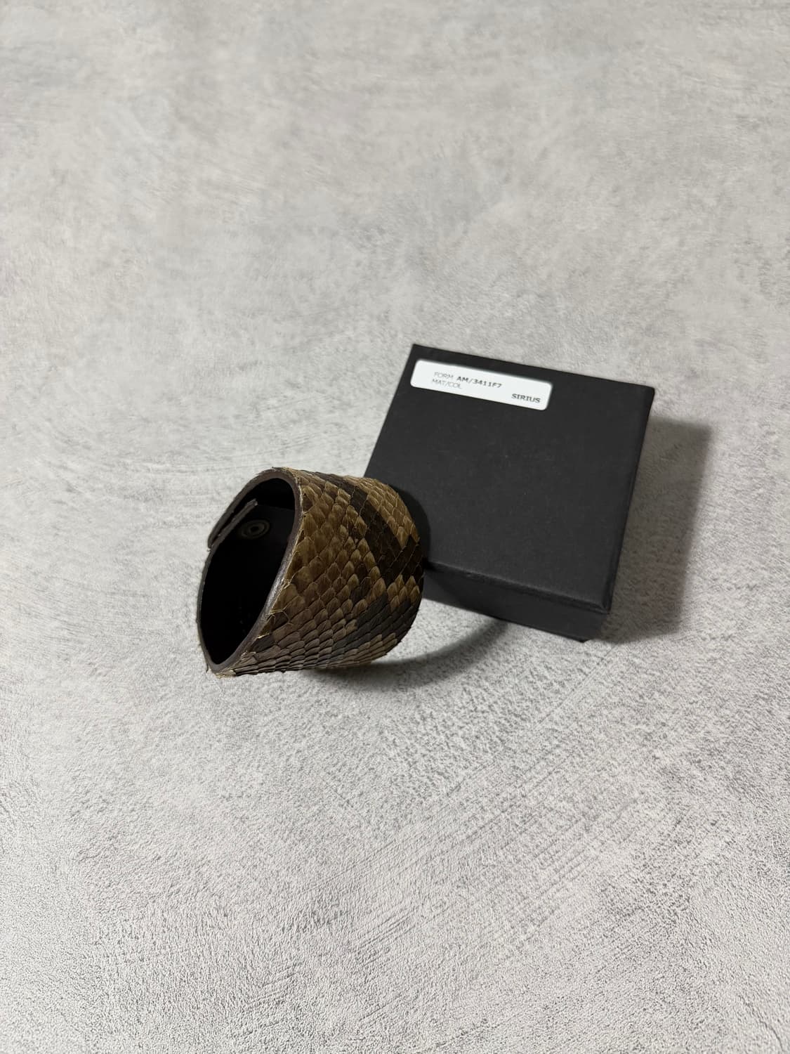 Maison Margiela Leather Cuff Bracelet 상품이미지4