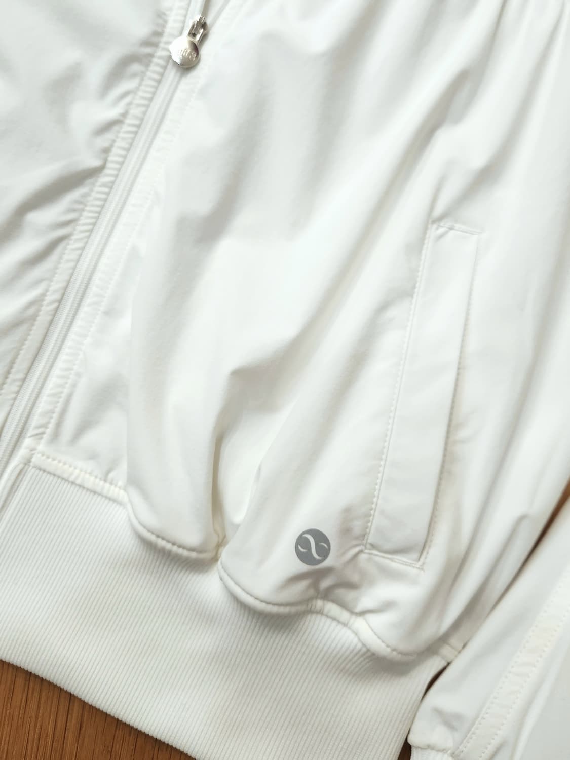 (새상품)위뜨8 셔링 후드 봄점퍼 상품이미지5