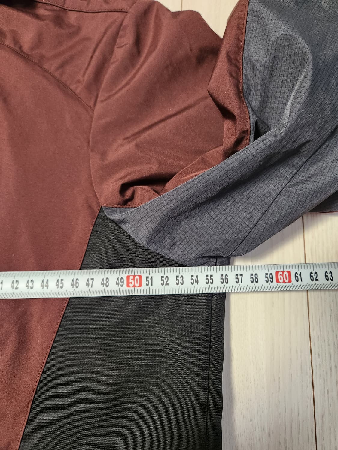 새상품급)르카프 등산 바람막이 사이즈100 L

여러 중고사이트에도 같이 상품이미지3