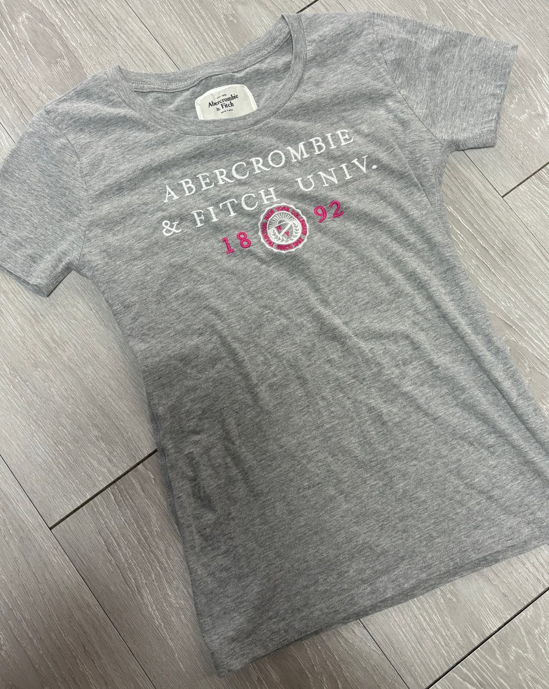 아베크롬비 반팔 그레이 상품이미지1