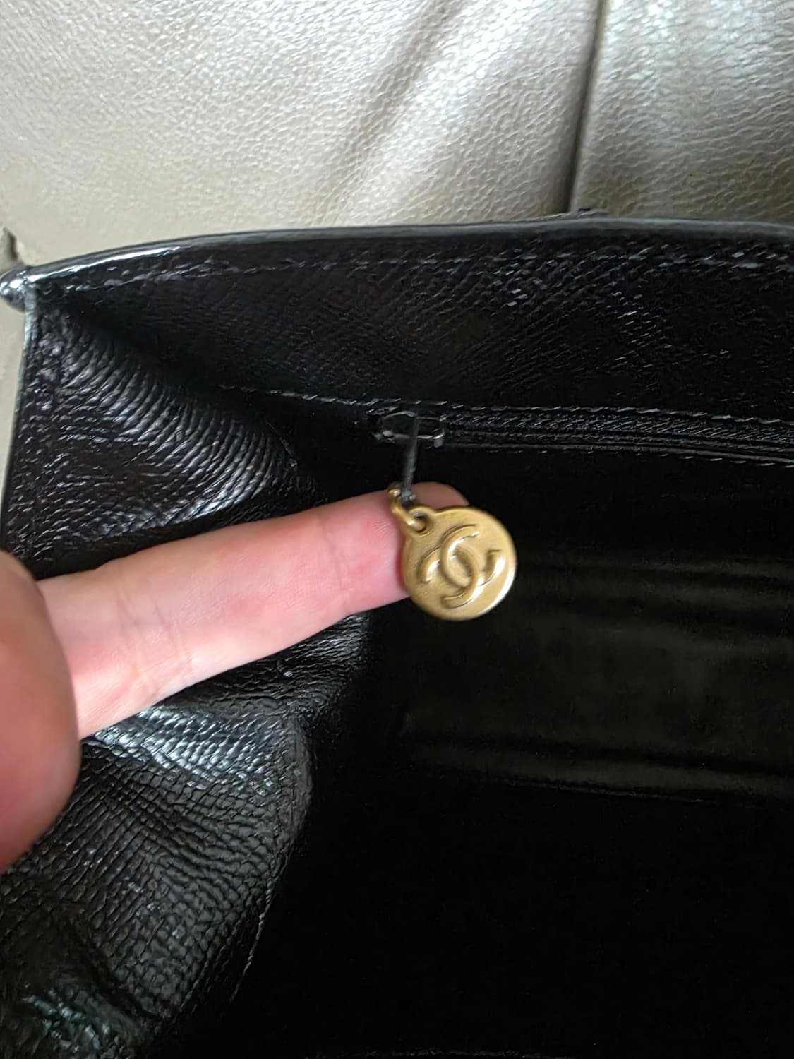 정품 샤넬 미듐 가죽 토트백 컨디션 good 상품이미지5