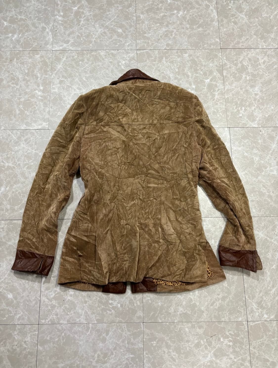 Leopard Detail Suede Jacket 상품이미지3