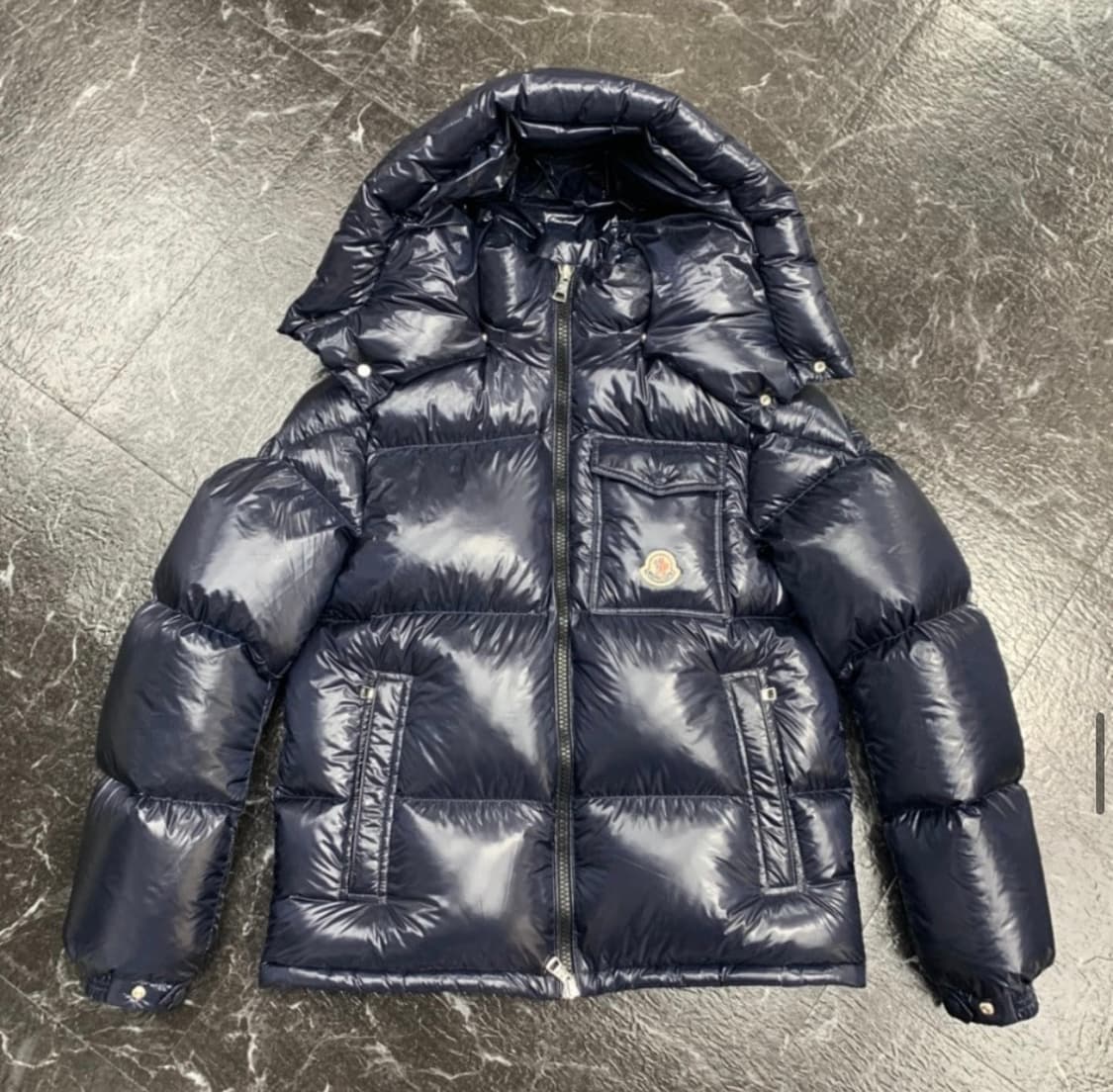 몽클레어 몽벨리아드 쇼트 다운 재킷 25FW 상품이미지1