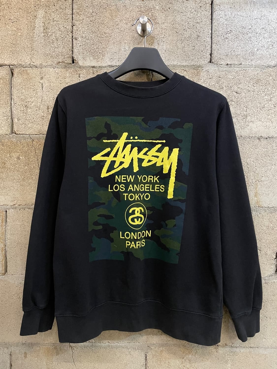 스투시 카모 월드투어 맨투맨 상품이미지1