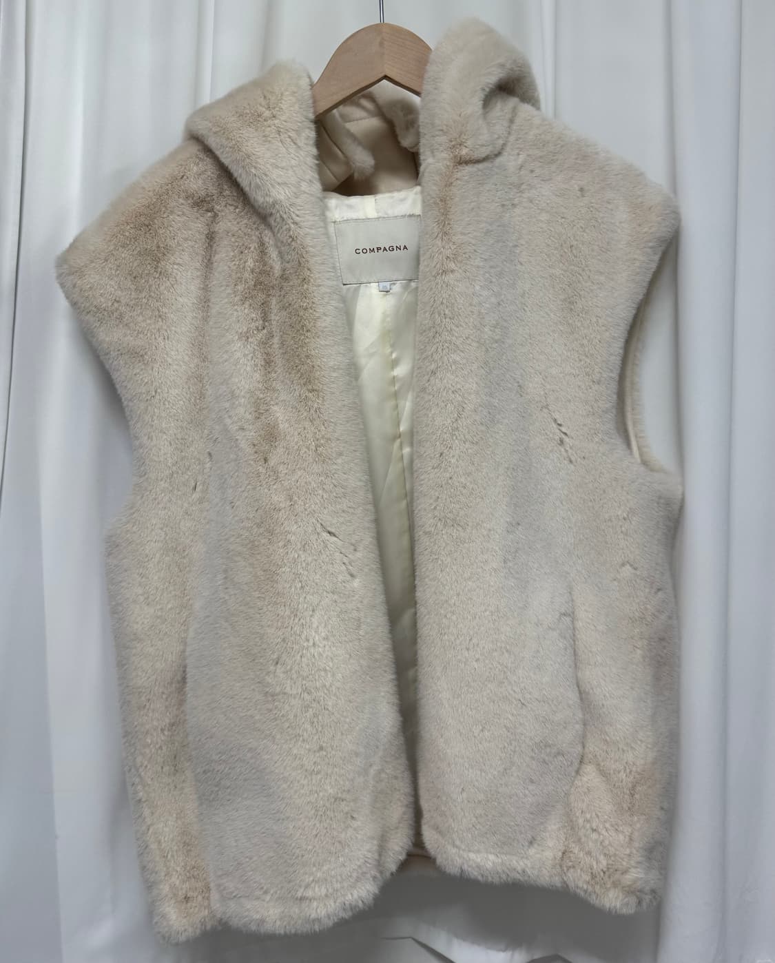 꼼빠니아 후드 베스트 상품이미지1